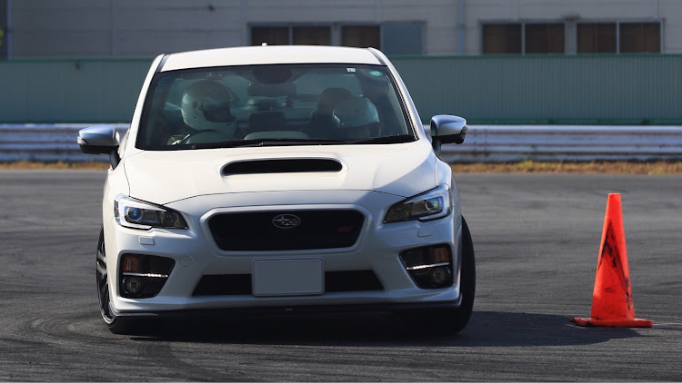 WRX STIのしみぺさんが投稿したカスタム事例の投稿画像1枚目