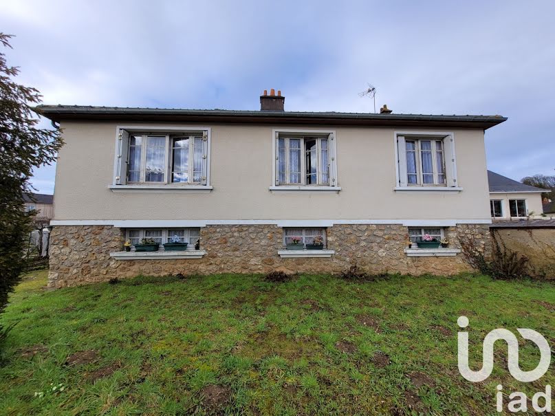 Vente maison 4 pièces 87 m² à Nogent-sur-Loir (72500), 107 000 €