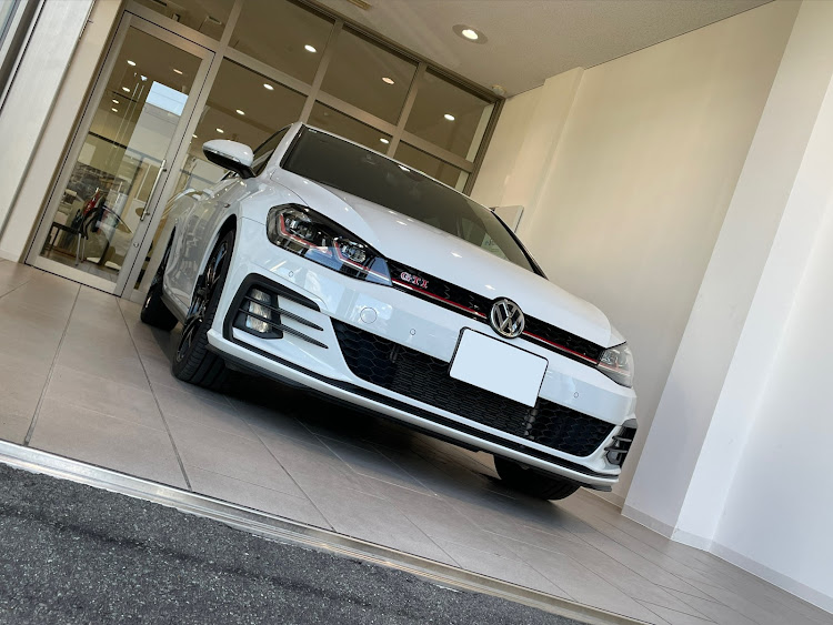 ゴルフGTIのゴルフGTIダイナミック・ハコ替え・VW山口・納車に関するカスタム事例の投稿画像1枚目