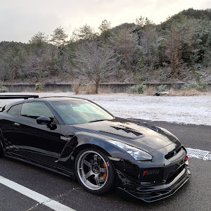 NISSAN GT-R R35