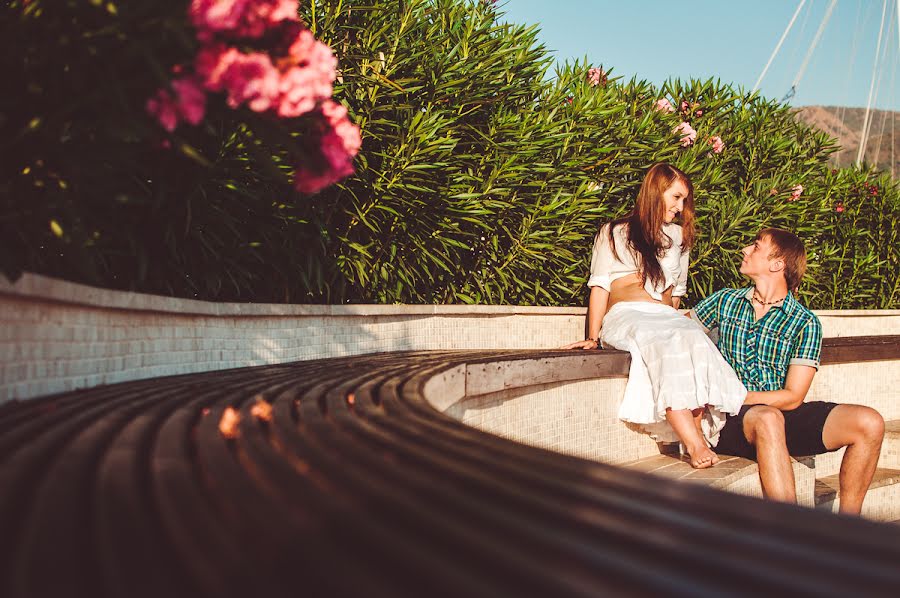 Wedding photographer Irina Zubkova (retouchirina). Photo of 20 December 2013