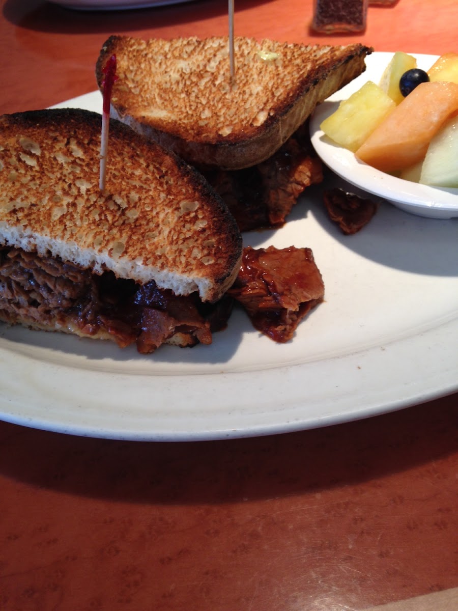 BBQ brisket on gf bread, fruit, and a gf brownie. Yum!