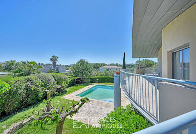 Maison avec piscine et terrasse 19