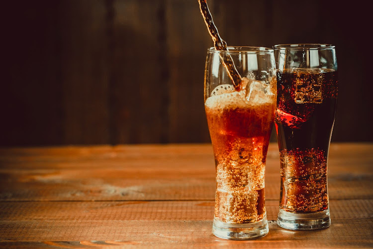 There are caffeine-free carbonated soft drinks choices