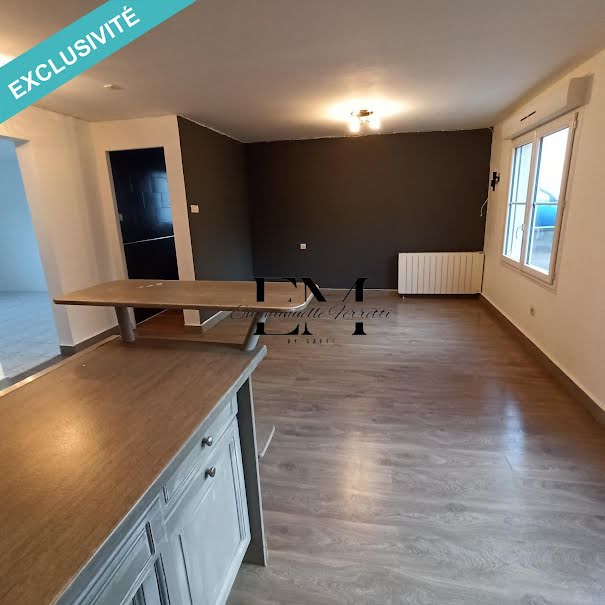 Vente maison 9 pièces 195 m² à Saint-Vincent-sur-Jard (85520), 319 000 €