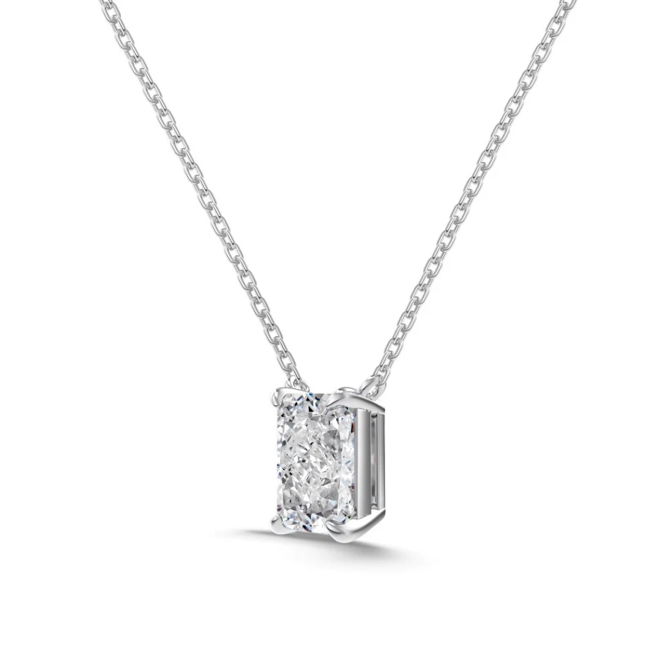 Elegante Collar de Plata S925 con Diamante Individual Corte Flor de Hielo Rectangular Blanco para un Look Moderno y Sofisticado.
