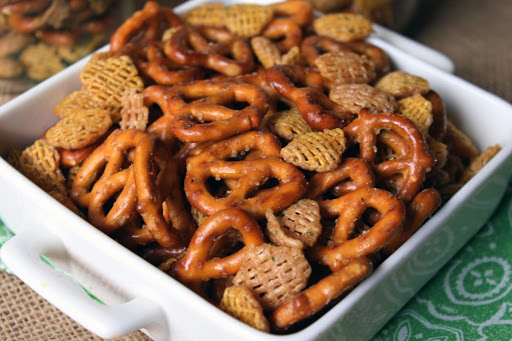 spicy snack mix