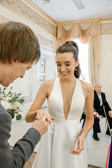 Fotografo di matrimoni Anna Trubicyna (annatrubitsyna). Foto del 7 marzo 2021