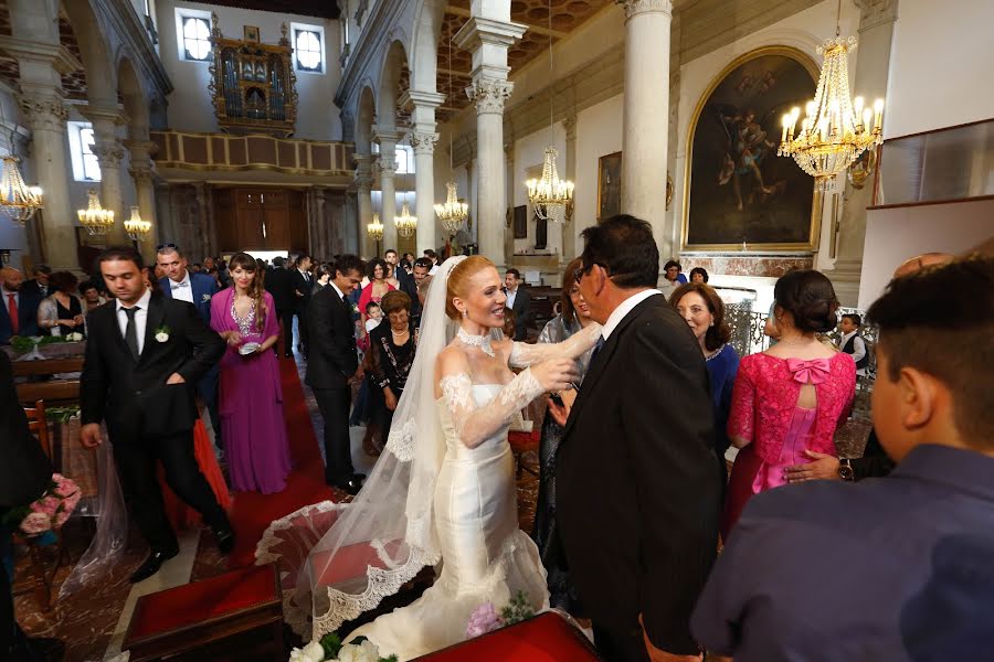 Fotograful de nuntă Carmelo E Pinuccio Signorino (signorino). Fotografia din 31 decembrie 2015
