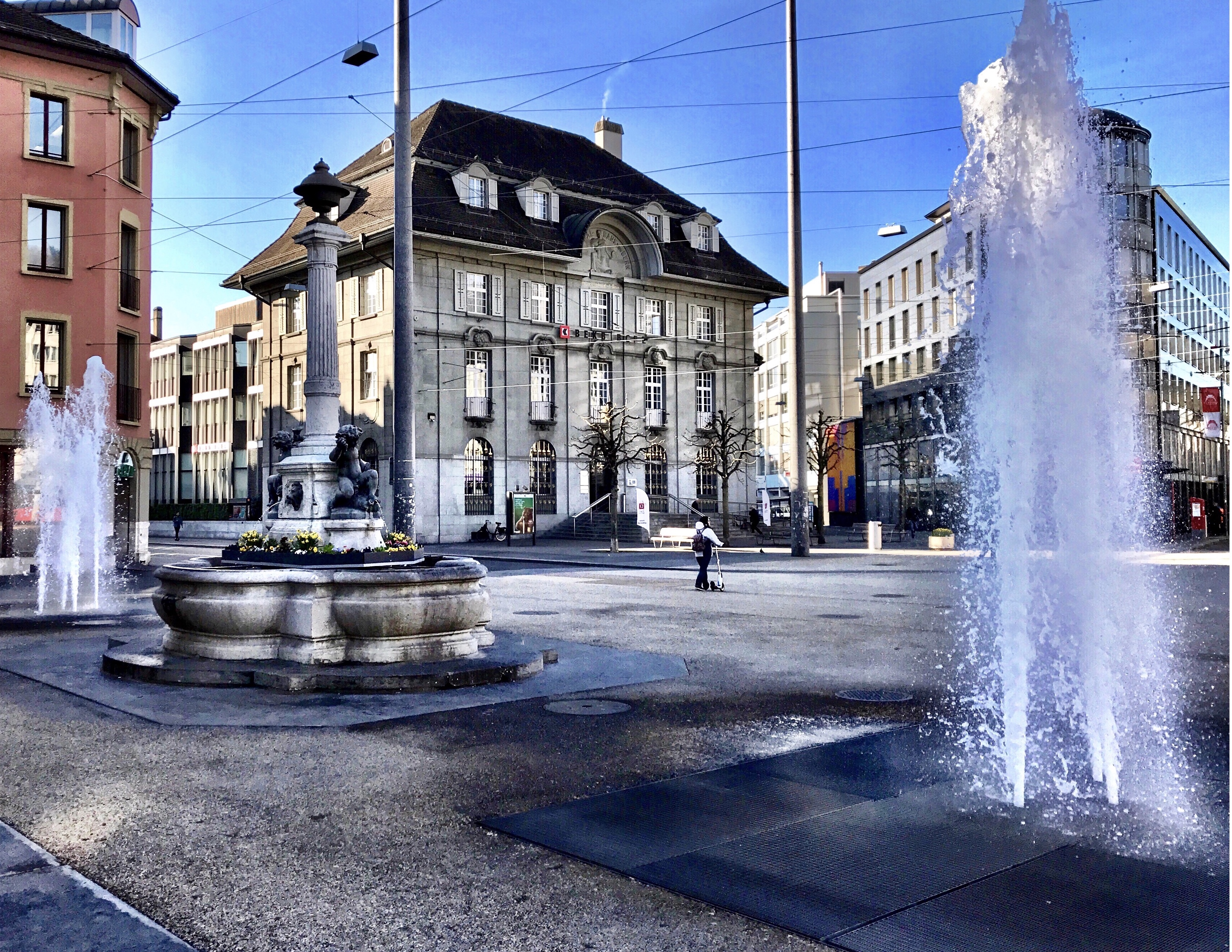 Fontane in piazza  di Capirizzo