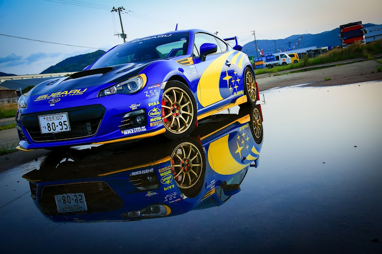 BRZの水も滴る良い愛車・リフレクションに関するカスタム事例の投稿画像4枚目