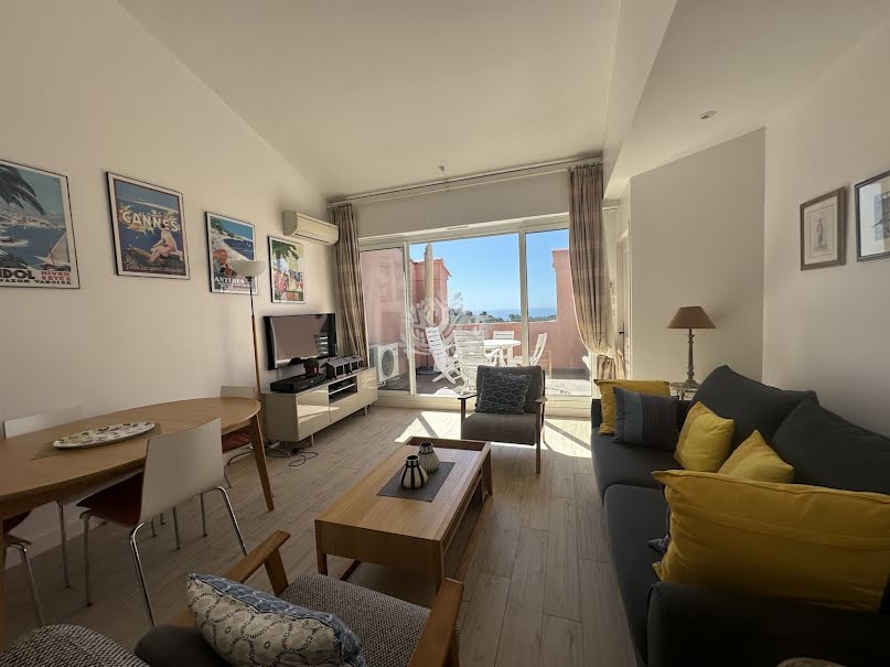 Vente appartement 2 pièces 46.93 m² à Saint-Cyr-sur-Mer (83270), 400 000 €