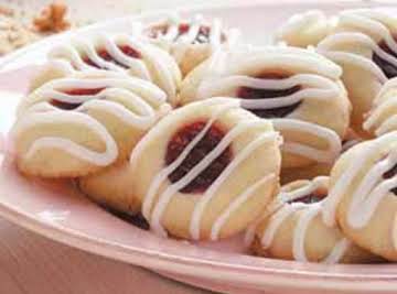 Raspberry Almond Shortbread Cookies