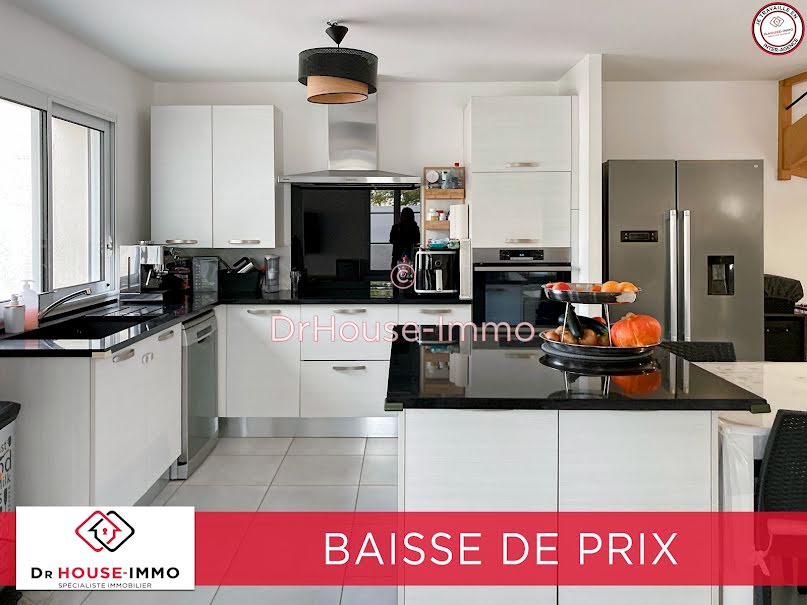 Vente maison 5 pièces 101.5 m² à La Rochelle (17000), 410 500 €