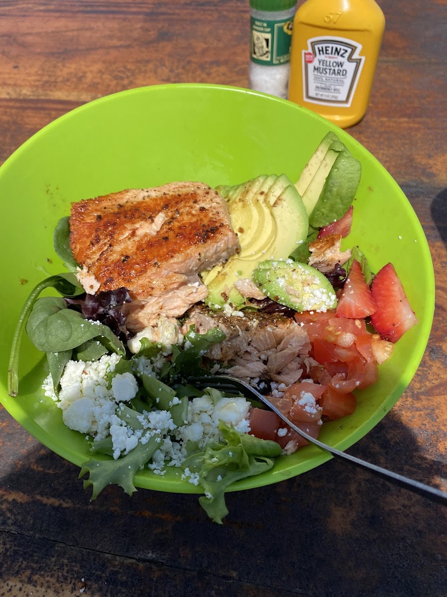 Salmon salad, i started eating then thought to take a picture to make my husband jealous of my delicious lunch ;)