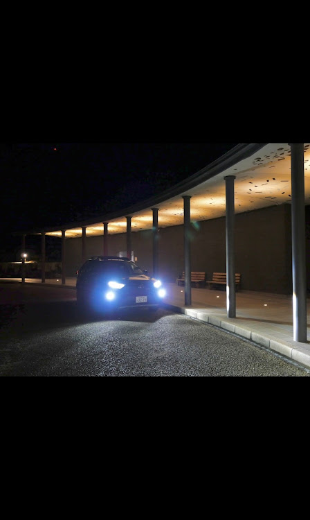 RAV4の山岳ドライブ・夜ドライブ・期限切れの左半顔写真展に関するカスタム事例の投稿画像1枚目