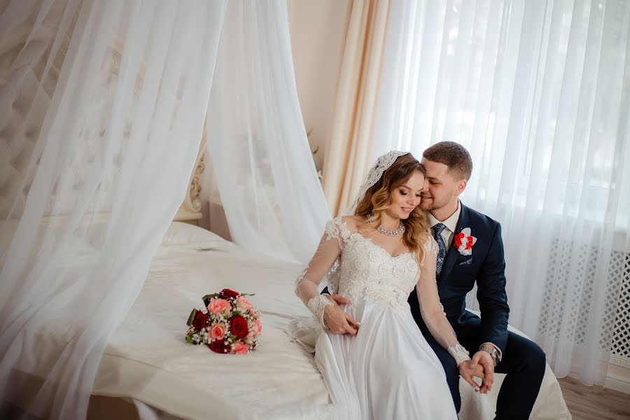 婚礼摄影师Aleksandra Kasyanenko（fotoplabe）。2019 1月5日的照片
