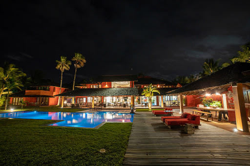 House with pool and garden 2