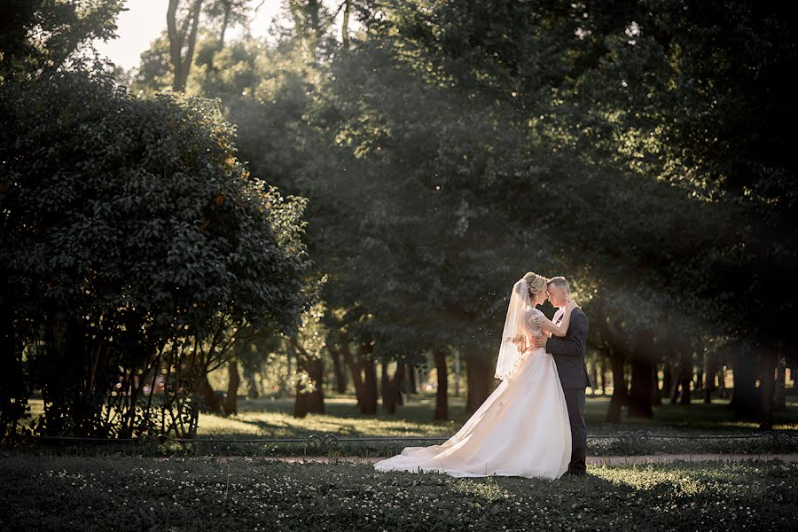 Fotógrafo de bodas Maksim Lobikov (maximlobikov). Foto del 2 de julio 2018