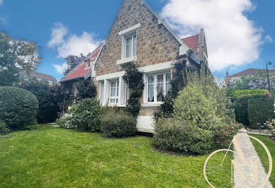 Maison avec jardin et terrasse 19