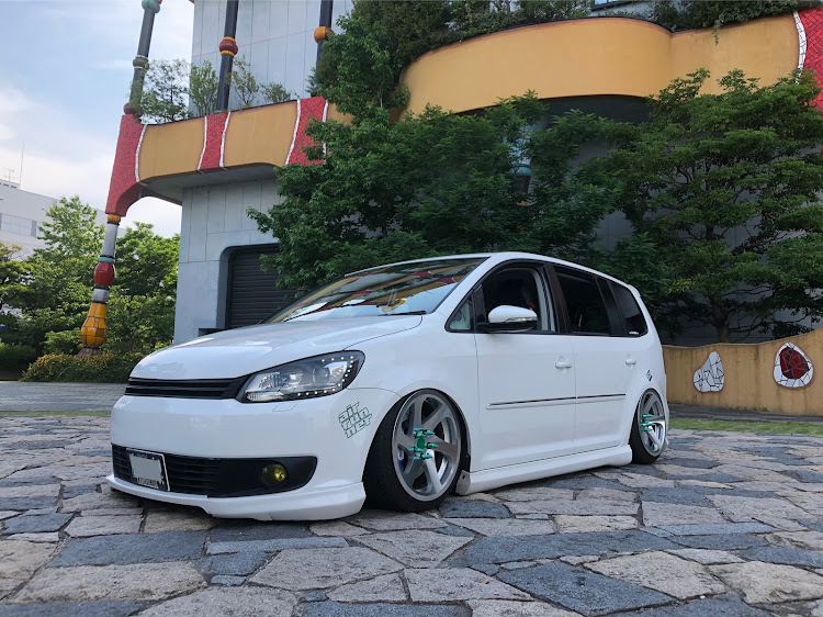 ゴルフトゥーランの愛車撮影・またまたゴミ処理場・ゴミネーション舞洲2018・石畳ゾーンの巻に関するカスタム事例の投稿画像2枚目