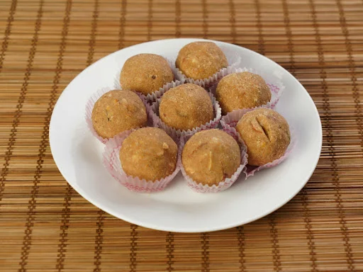 Sugar Free Atta Gond Laddu (Guilt Free)