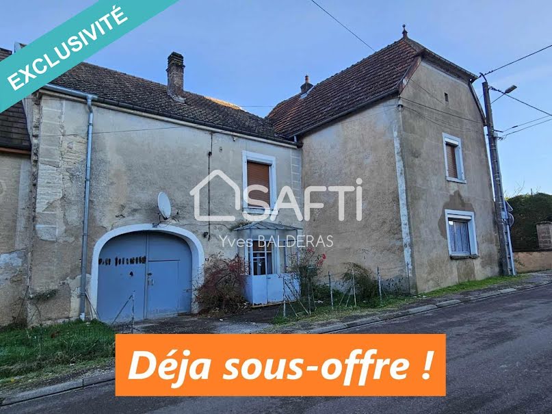 Vente maison 6 pièces 140 m² à Autoreille (70700), 90 000 €