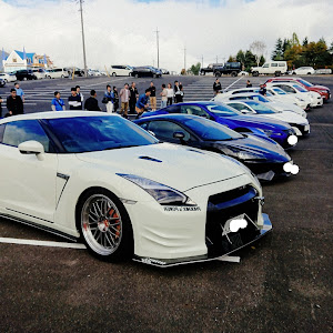 NISSAN GT-R