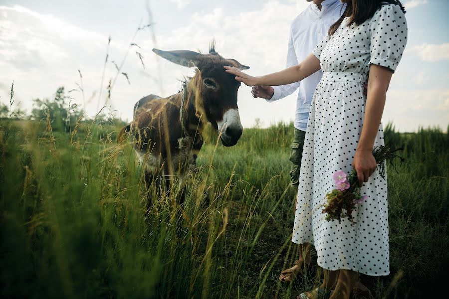 Fotógrafo de casamento Askhat Kaziev (kaziev). Foto de 5 de março 2019