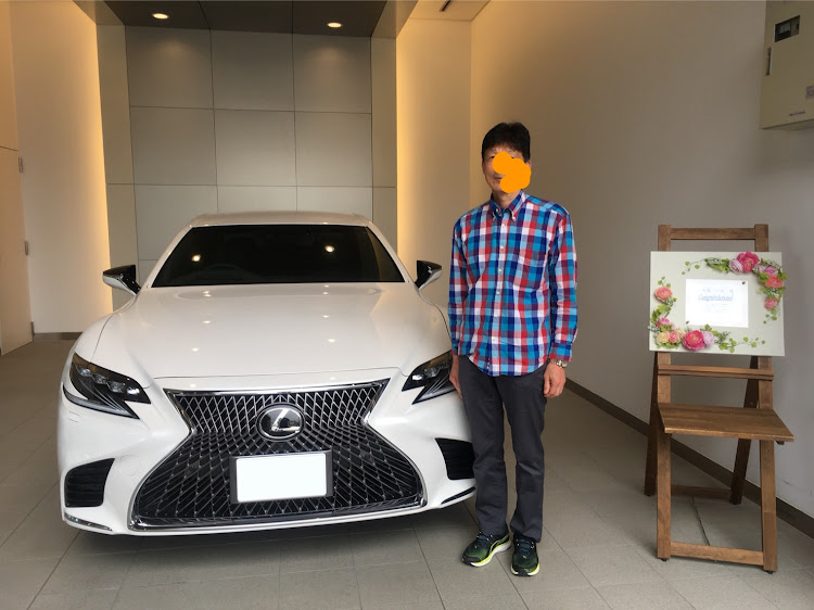 LSの誕生日プレゼント・さすがレクサスに関するカスタム事例の投稿画像3枚目