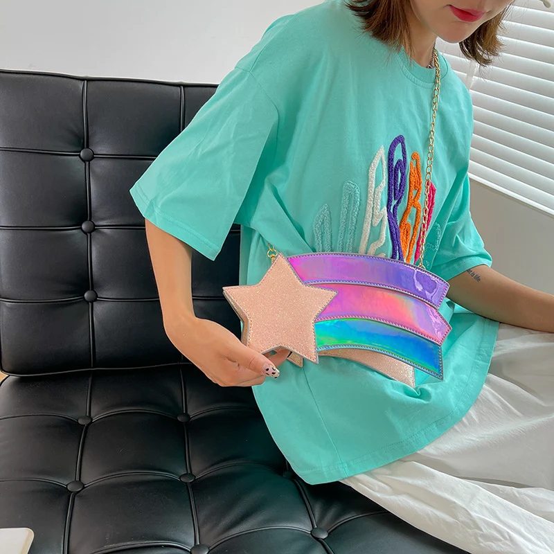 Bolso de hombro con cadena de arcoíris de lentejuelas creativas de cinco estrellas. Destaca con estilo. Ideal para llevar tus esenciales con glamour y originalidad.