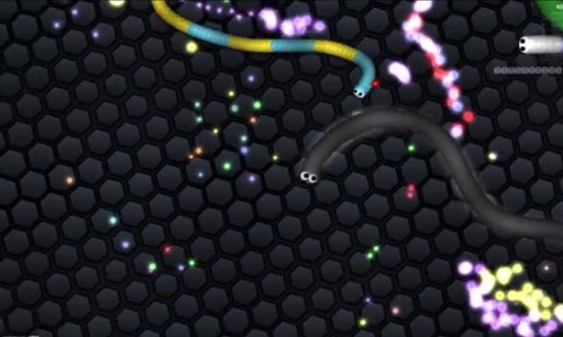 Invisible Skins for Slitherio