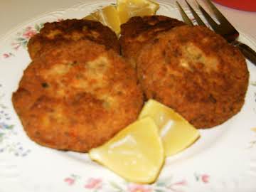 Simple Salmon Cakes