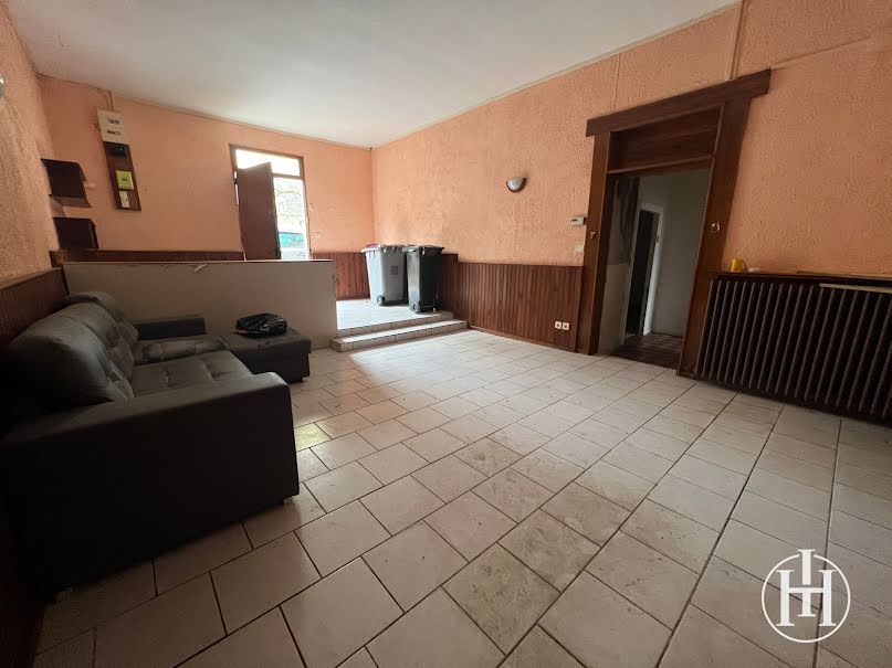 Vente maison 7 pièces 173 m² à Ainay-le-Château (03360), 55 000 €