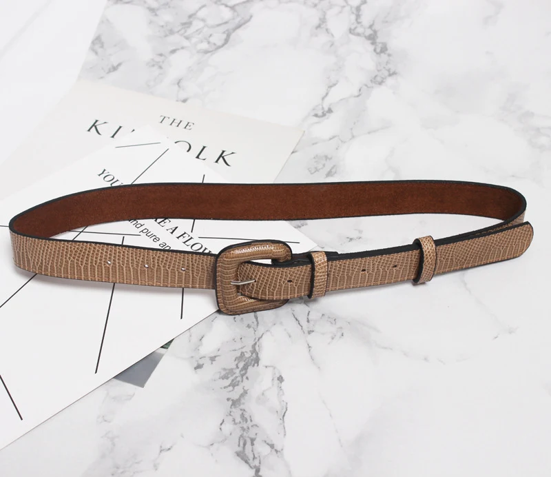 Ceinture décontractée à motif crocodile, simple et polyvalente, pour femmes. Accessoire de mode facile à assortir pour un style élégant au quotidien.