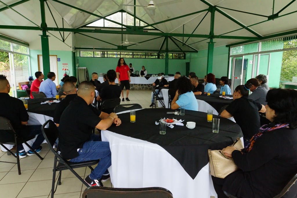 JÓVENES DEL CFJ ZURQUÍ COMPARTIERON UN DESAYUNO CON MIEMBROS DEL CONSEJO UNIVERSITARIO DE LA UNIVERSIDAD NACIONAL