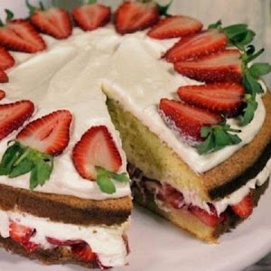 Strawberry Cream Cake