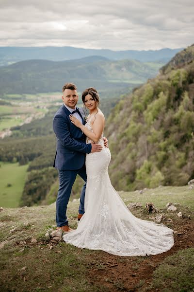 Fotografo di matrimoni Dóra Bella (belladorafoto). Foto del 23 maggio 2023