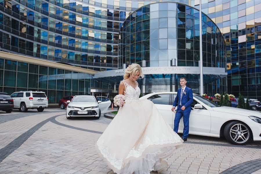 Wedding photographer Liliya Kharbandidi (liliaphotoelit). Photo of 27 April 2020