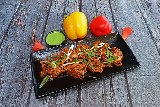 Mushroom Makhani Gravy Momos