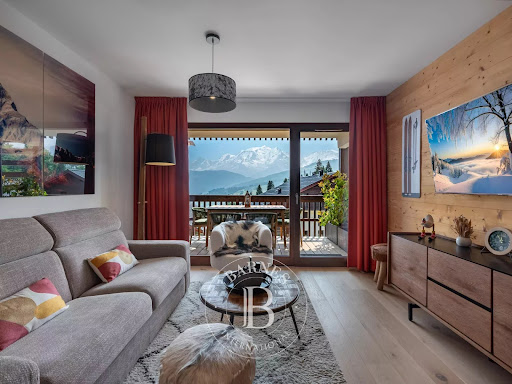 Apartment with pool 3