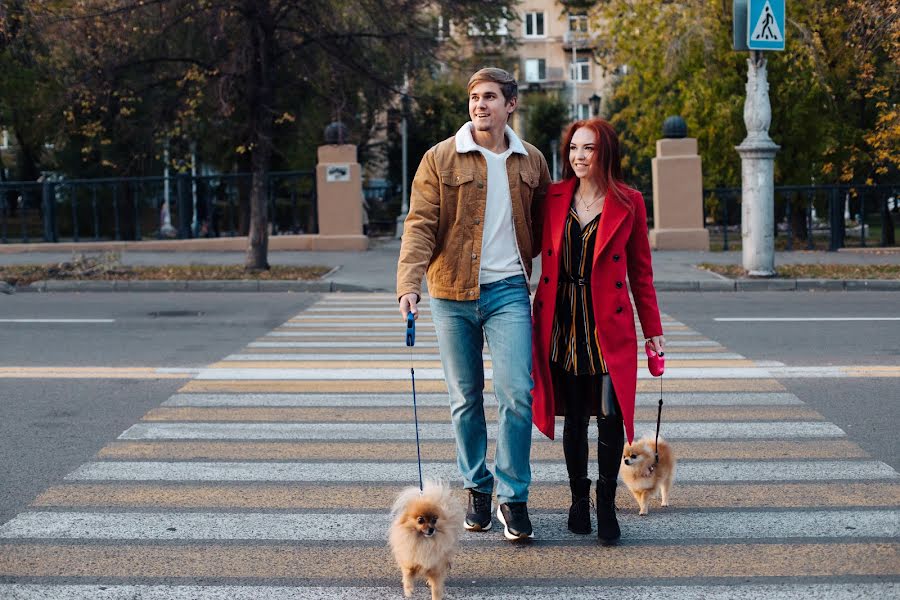 Fotógrafo de casamento Olya Yaroslavskaya (olgayaros86). Foto de 3 de outubro 2019