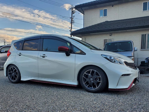 ノート E12のノートニスモ 車高短もどき しんぷるすたいるに関するカスタム メンテナンスの投稿画像 車のカスタム情報はcartune