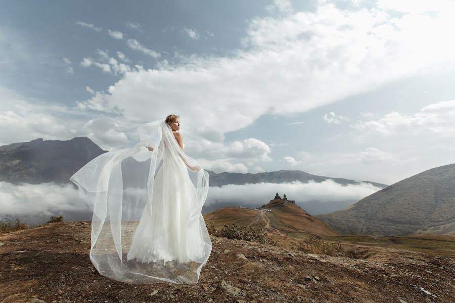 Fotografo di matrimoni Anna Khomutova (khomutova). Foto del 3 novembre 2017