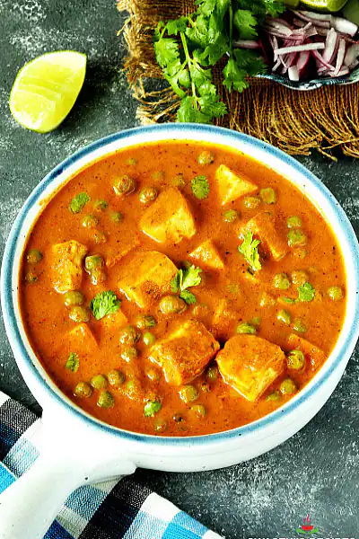 Muttor Paneer