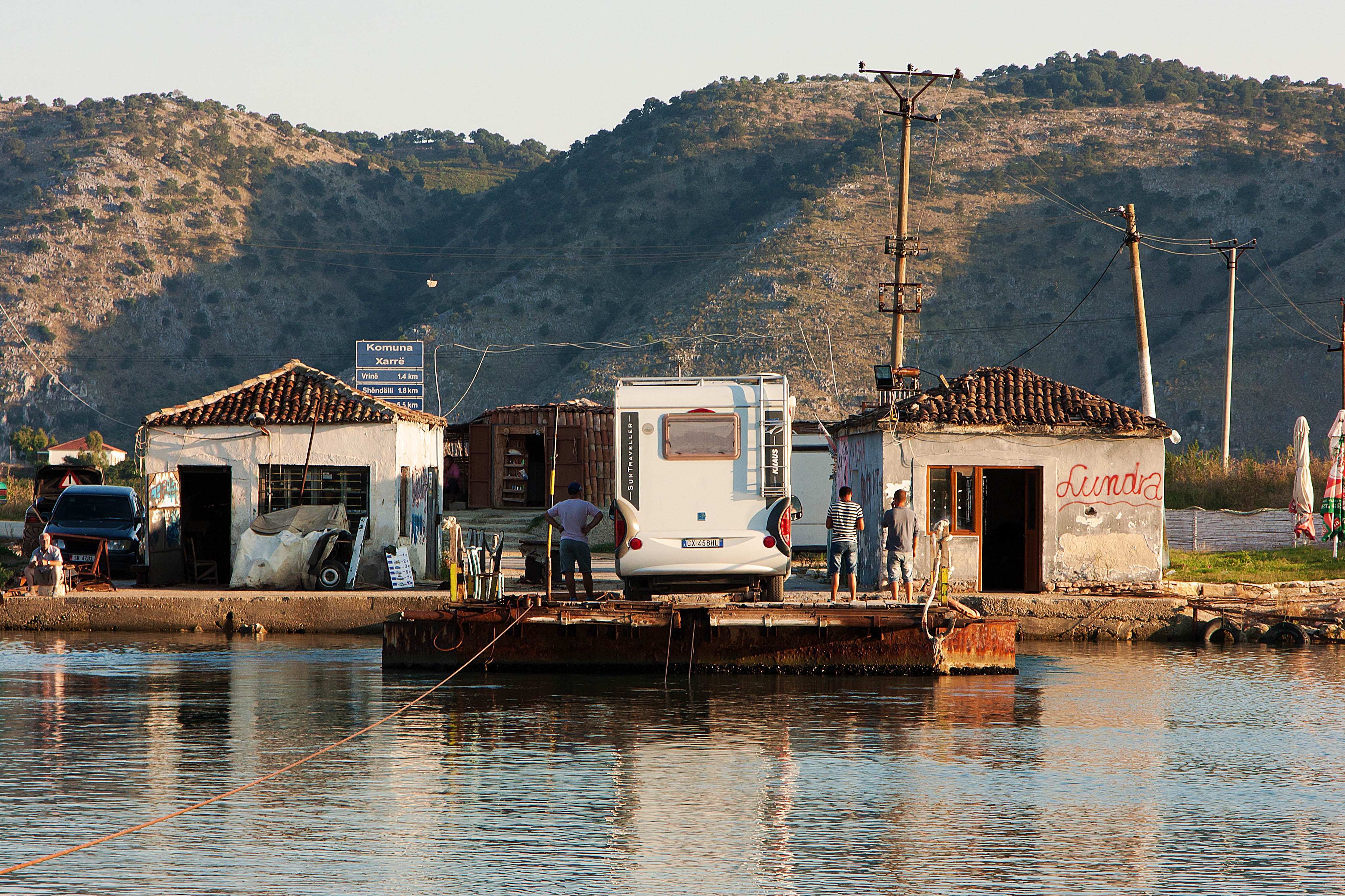 Crossing point beetwen Albania and Greece di Alessandro Mangione