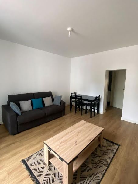 Location meublée appartement 1 pièce 30 m² à Limoges (87000), 380 €