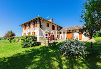 House with terrace 1