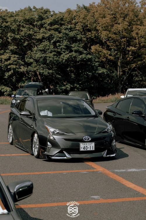 プリウスのあけましておめでとうございます・Hybrid_BLAZE・プリウス・プリウスMTに関するカスタム事例の投稿画像1枚目