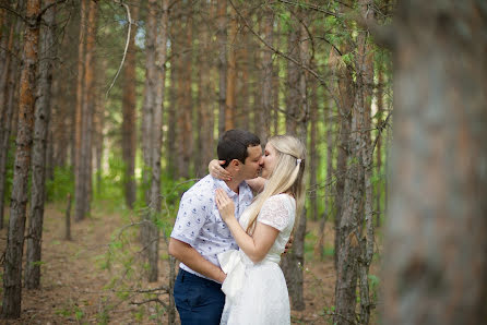 Wedding photographer Marina Alekseeva (akvamarin). Photo of 30 July 2015